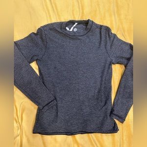 Lululemon long sleeve tee shirt